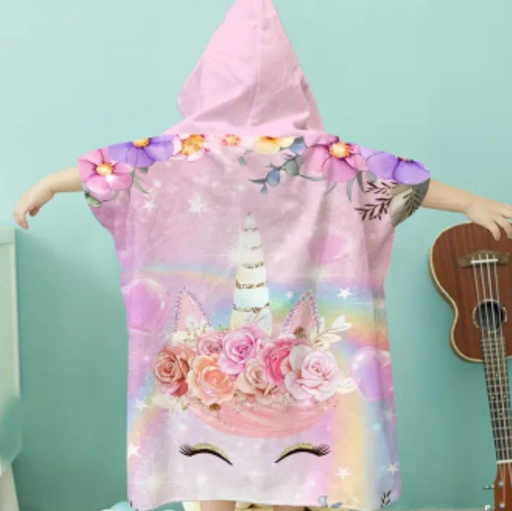 Children's hooded bath or beach towel